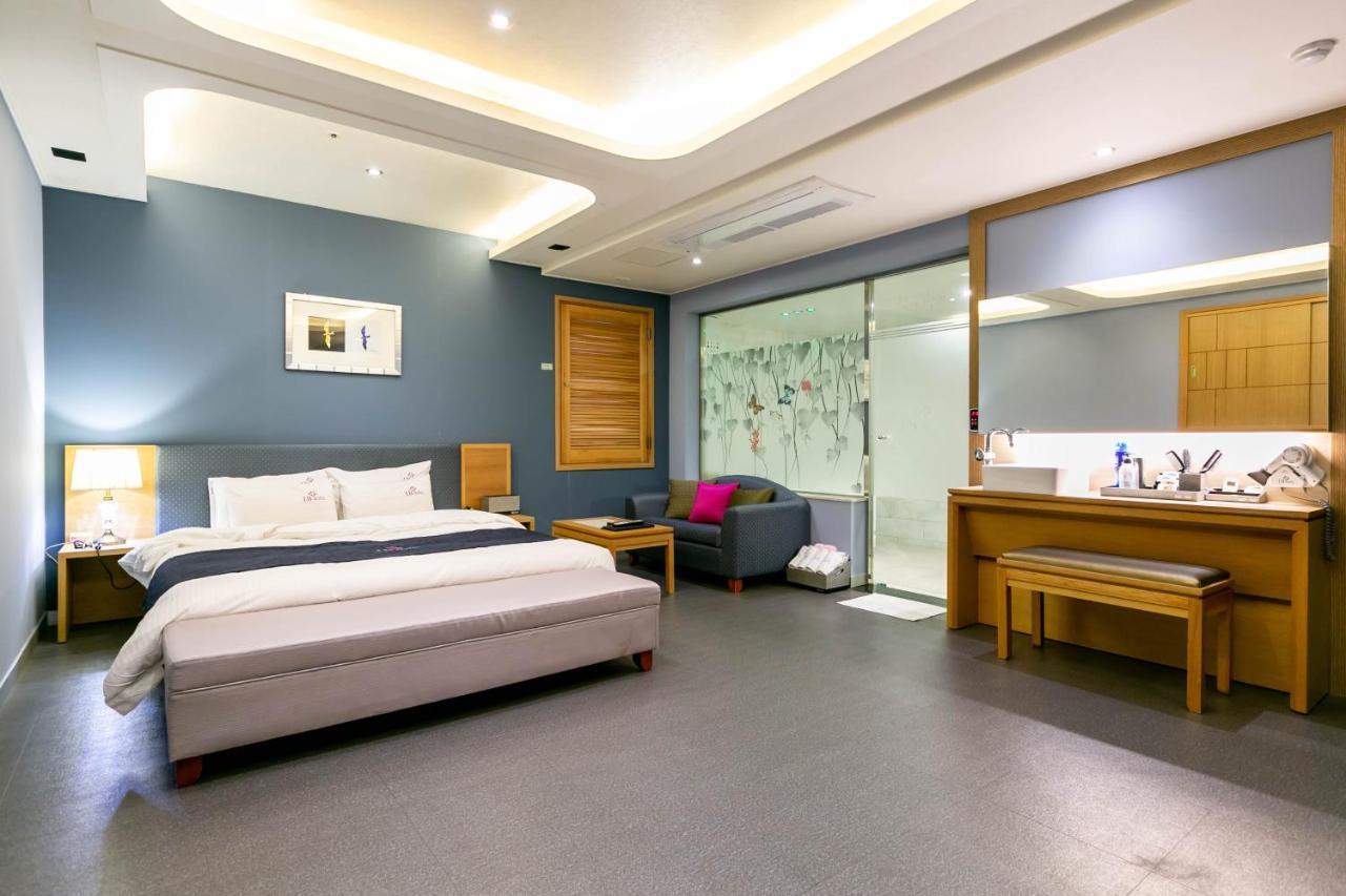 Seomyeon Ib Hotel Busan Exterior foto