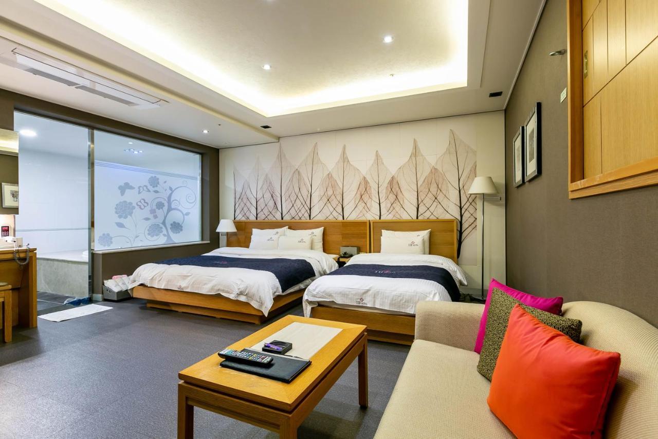 Seomyeon Ib Hotel Busan Exterior foto